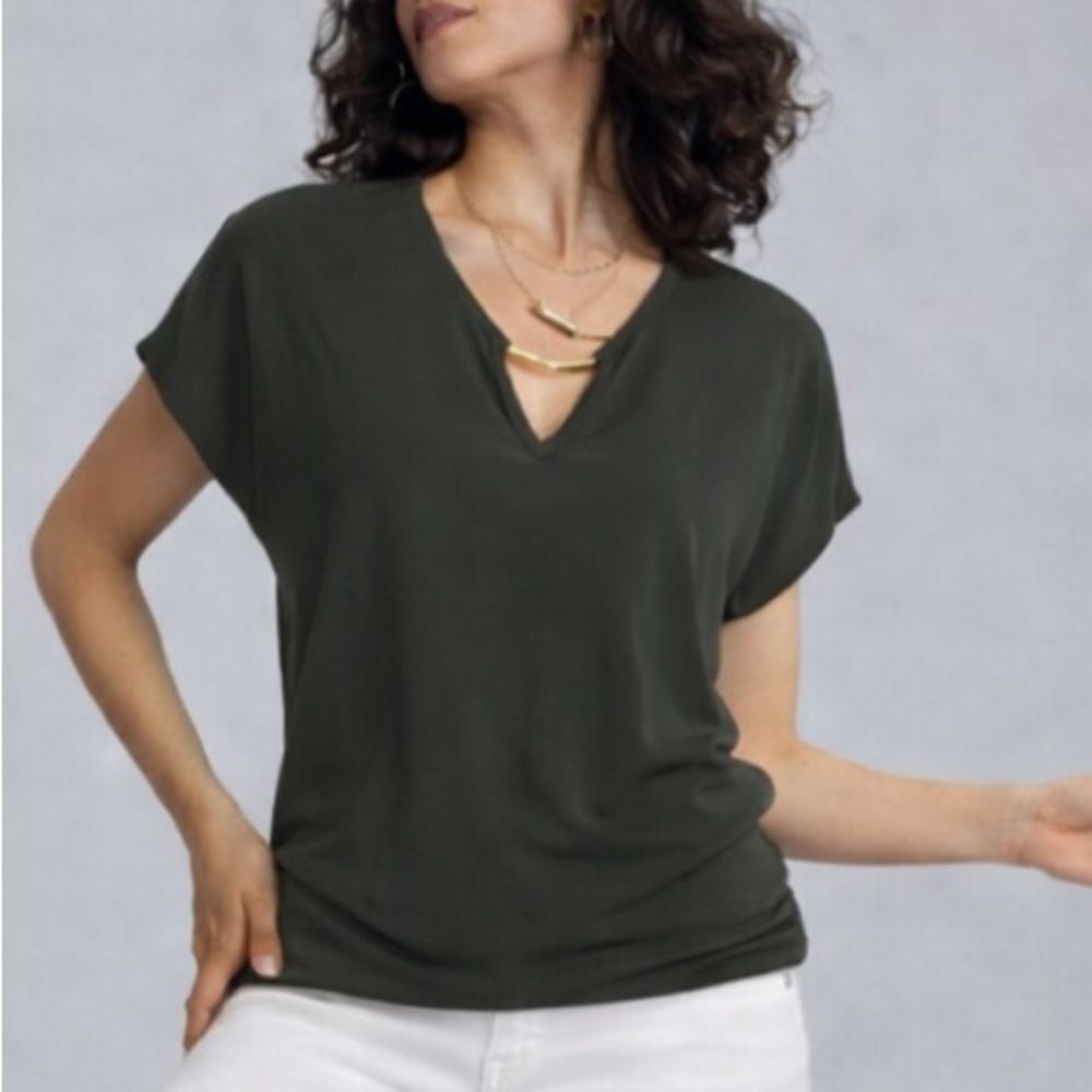 Annabelle Olive Green Ruched Keyhole Popover Top Short Sleeve Size M